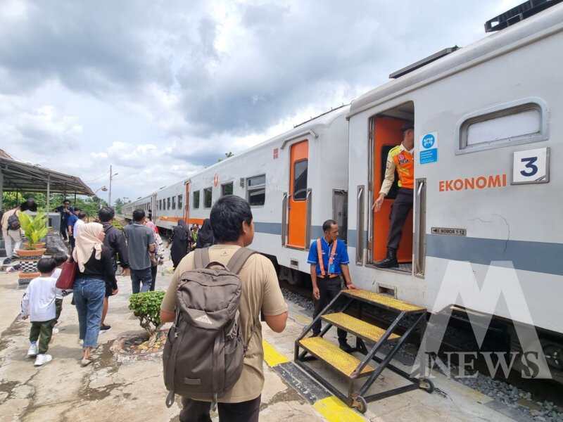 Tren volume pengguna commuter line terus meningkat