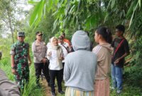 Kapolres Kediri Kota AKBP Bramastyo Priaji bersama Pemkab cek lokasi bencana pasca banjir di Mojo