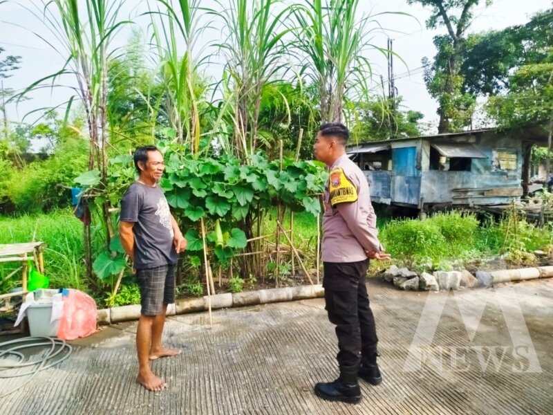 Bhabinkamtibmas Polsek Bagor cek pekarangan warga