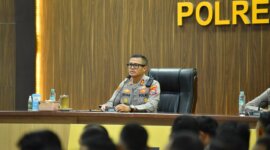 Kapolres Gresik AKBP Rovan Richard Mahenu