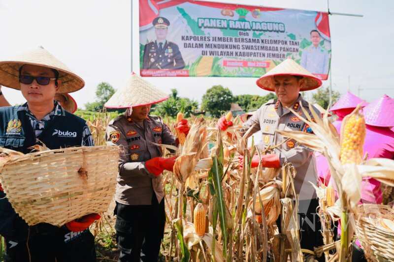 Kapolres Jember AKBP Bobby Adhimas Condro Putra