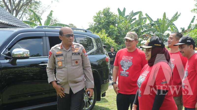 Kapolres Nganjuk AKBP Henri Noveri Santoso sambut Kapolda Jatim Irjen Pol Drs. Nanang Avianto