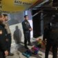 Satsamapta Polres Gresik grebek warung jual miras