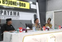 Kapolda Jatim Irjen Pol Drs. Nanang Avianto zoom meeting bersama pendekar di Bojonegoro