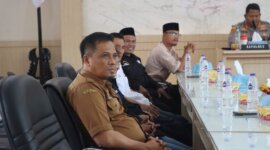 Kapolres Pasuruan AKBP Jazuli Dani Iriawan bersama Perguruan Pencak Silat