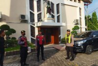 Polres Bojonegoro bersama Polsek lakukan pengamanan tempat ibadah