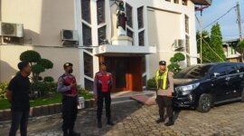 Polres Bojonegoro bersama Polsek lakukan pengamanan tempat ibadah