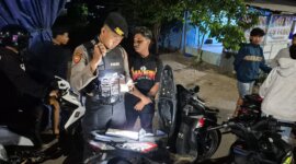 Petugas gabungan Polres Pasuruan Kota patroli premanisme dan balap liar