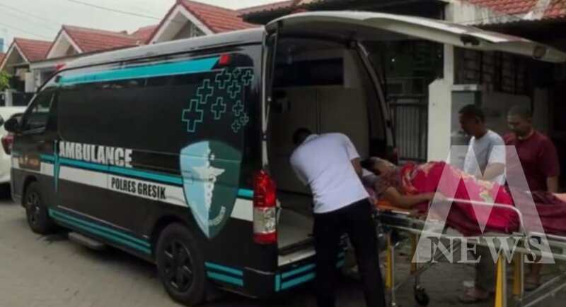 Polres Gresik jemput warga kontrol ke RS