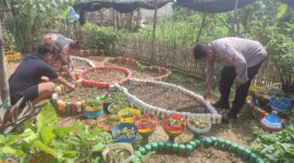 Bhabinkamtibmas Polsek Bungah cek lahan pekarangan warga