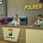 Kapolres Gresik AKBP Rovan Richard Mahenu didampingi Wakapolres Kompol Danu Anindhito Kuncoro Putro