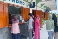 Pengguna Commuter Line di Surabaya meningkat