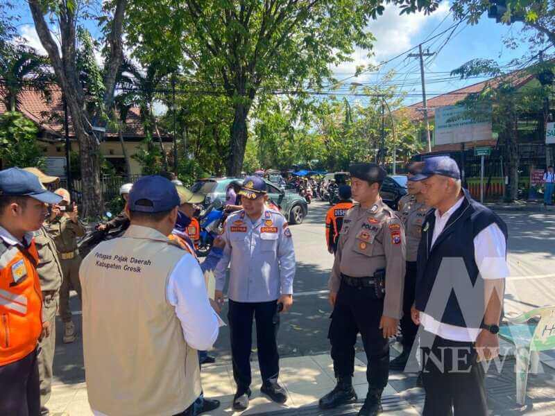 Polres Gresik dan Dishub tertibkan jukir liar