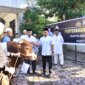 Kapolres Bondowoso AKBP Harto Agung Cahyono serahkan hewan qurban ke panitia