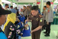 Polres Situbondo dan Forkopimda bagi sembako