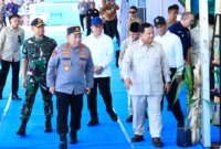 Presiden RI Prabowo Subianto didampingi Kapolri Jenderal Listyo Sigit Prabowo