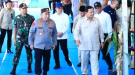 Presiden RI Prabowo Subianto didampingi Kapolri Jenderal Listyo Sigit Prabowo