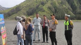Kapolres Probolinggo AKBP Wisnu Wardana tinjau Gunung Bromo