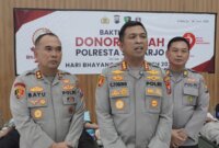 Kapolresta Sidoarjo Kombespol Christian Tobing saat hadiri donor darah