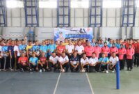 Kapolres Bojonegoro AKBP Mario Prahatinto saat peresmian Bola Voli