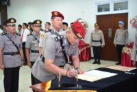 Kasat Resnarkoba Iptu Joko Suprianto sertijab dengan AKP Ahmad Yani