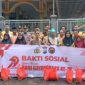 Polsek Curahdami bagi sembako ke warga kurang mampu