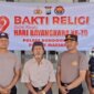 Anggota Polsek Maesan bersihkan masjid dan gereja