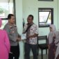 Kapolres Nganjuk AKBP Henri Noveri Santoso saat kunjungi Panti Asuhan