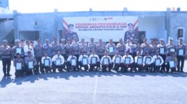 Polres Tanjung Perak beri penghargaan anggota berprestasi