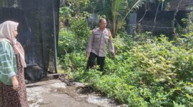 Bhabinkamtibmas tinjau lahan pekarangan warga