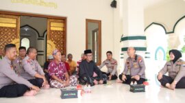 Kapolres Sumenep AKBP Rivanda saat Bakti Religi