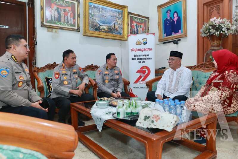 Polda Jatim anjangsana ke purnawirawan Polri