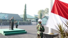 Upacara Bendera rutin di pimpin Kasrem 084/BJ Kolonel Inf Harry Subarka