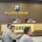 Kapolres Gresik AKBP Rovan Richard Mahenu didampingi Wakapolres Kompol Danu Anindhita Kuncoro Putro