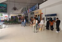 Penumpang KAI Daop 8 Surabaya saat libur panjang