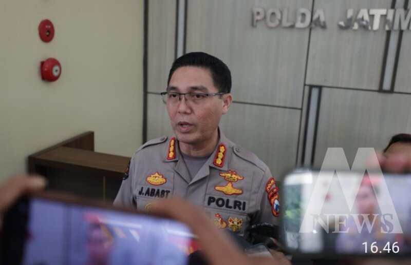 Kabid Humas Polda Jawa Timur, Kombespol Jules Abraham Abast