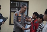 Kapolres Pacitan AKBP Ayub Diponegoro Azhar beri semangat peserta Khitan Massal