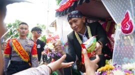 Kapolres Ponorogo AKBP Andin Wisnu Sudibyo saat Kirab Pusaka Grebeg Suro