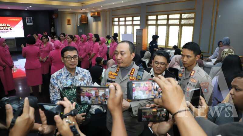 Kapolresta Malang Kota Kombespol Nanang Haryono saat hadiri peringatan Hari Bhayangkara ke-79 dan HKGB ke-73