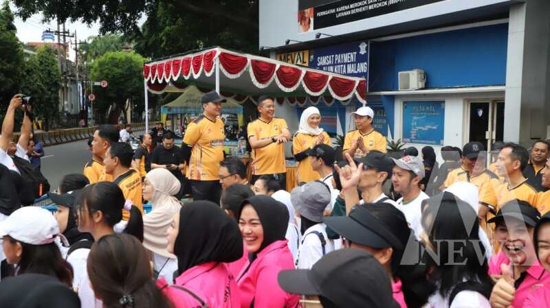 Kapolresta Malang Kota Kombespol Nanang Haryono saat Jalan Sehat Uklam Tahes