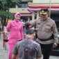 Kapolres Nganjuk AKBP Henri Noveri Santoso lakukan tradisi kenaikan pangkat