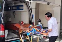 Ambulan gratis Polres Gresik antar warga ke RS Ibnu Sina