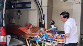 Ambulan gratis Polres Gresik antar warga ke RS Ibnu Sina