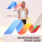 Kapolres Gresik AKBP Rovan Richard Mahenu terima penghargaan