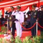 Kapolres Gresik AKBP Rovan Richard Mahenu saat upacara peringati hari Bhayangkara ke-79