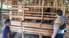 Bhabinkamtibmas Polsek Lengkong cek peternakan warga