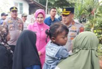 Kapolresta Banyuwangi Kombespol Rama Samtama Putra kunjungi keluarga korban KMP Tunu Pratama Jaya
