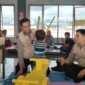 Tim psikologi Polresta Banyuwangi di posko terpadu ASDP pelabuhan Ketapang Banyuwangi