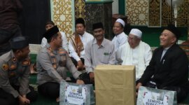 Kapolres Nganjuk AKBP Henri Noveri Santoso saat Safari Jum'at di Masjid Agung Baitussalam
