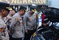 Kapolres Nganjuk AKBP Henri Noveri Santoso cek ranmor